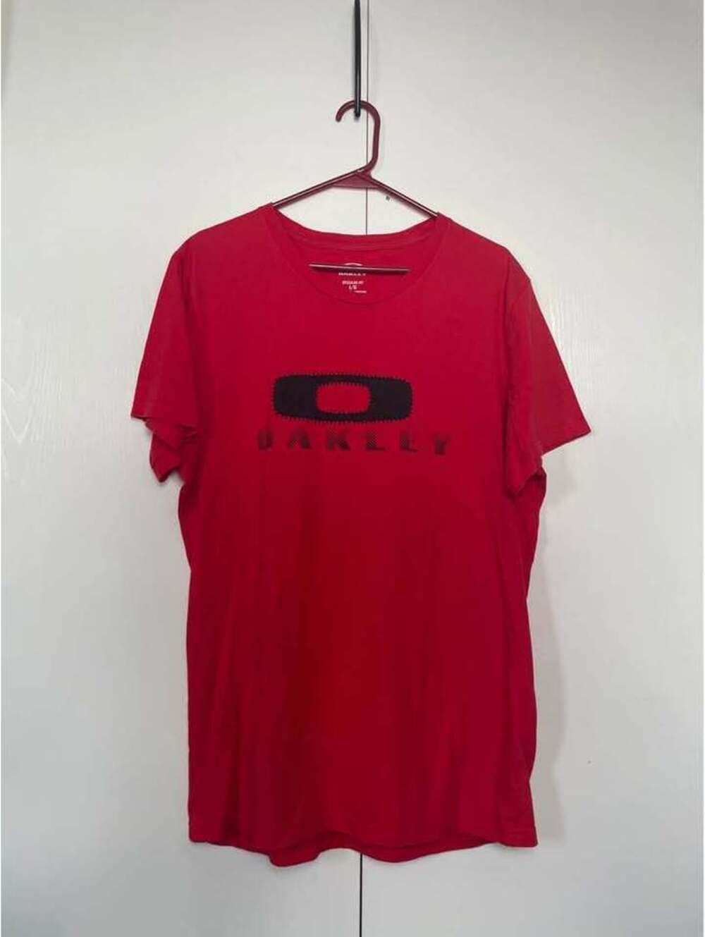 Oakley Center Ellipse Logo Graphic T-Shirt